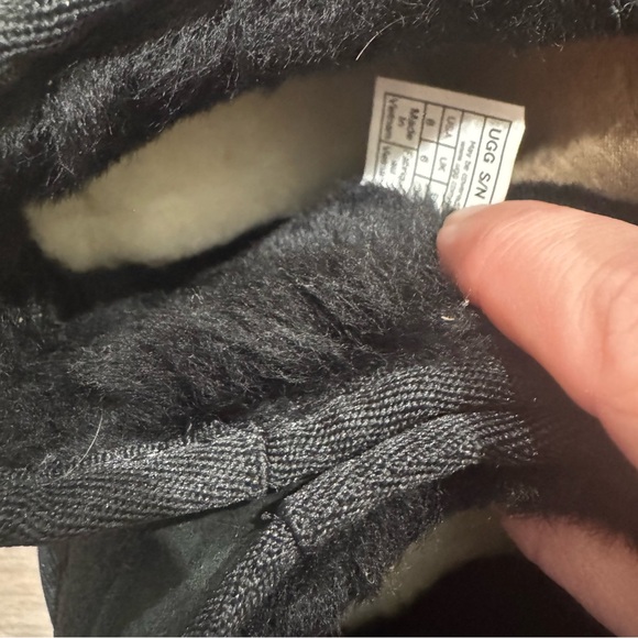 UGG Classic Ultra Mini Black Boots - Picture 5 of 13